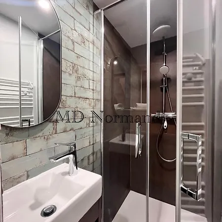 Villa La Deauvilloise - Centre - Parking - 6 Personnes *